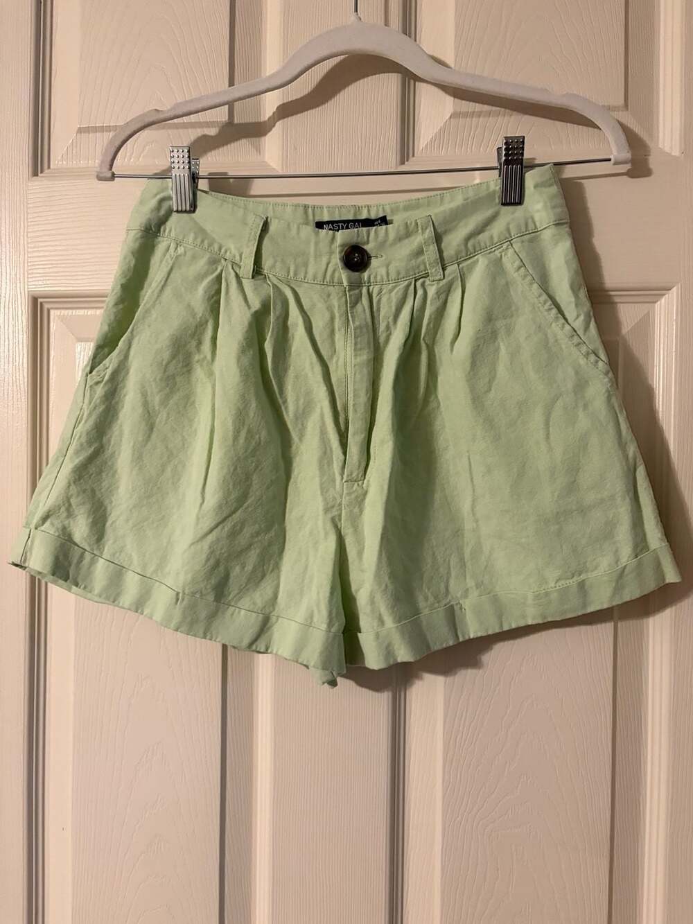 Nasty Gal Collection Mint Green High Waisted Pleated Shorts Size 4